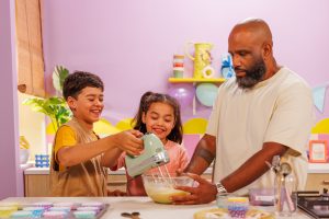 Thumbnail voor Donnah (10) en Dexter (12) bakken met Willie: 'Iedereen mag weleens in het zonnetje staan'