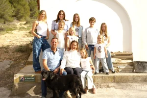 Thumbnail voor Zo gaat het met de familie Jelies in Spanje: 'Het duurde even voordat we onze plek vonden'