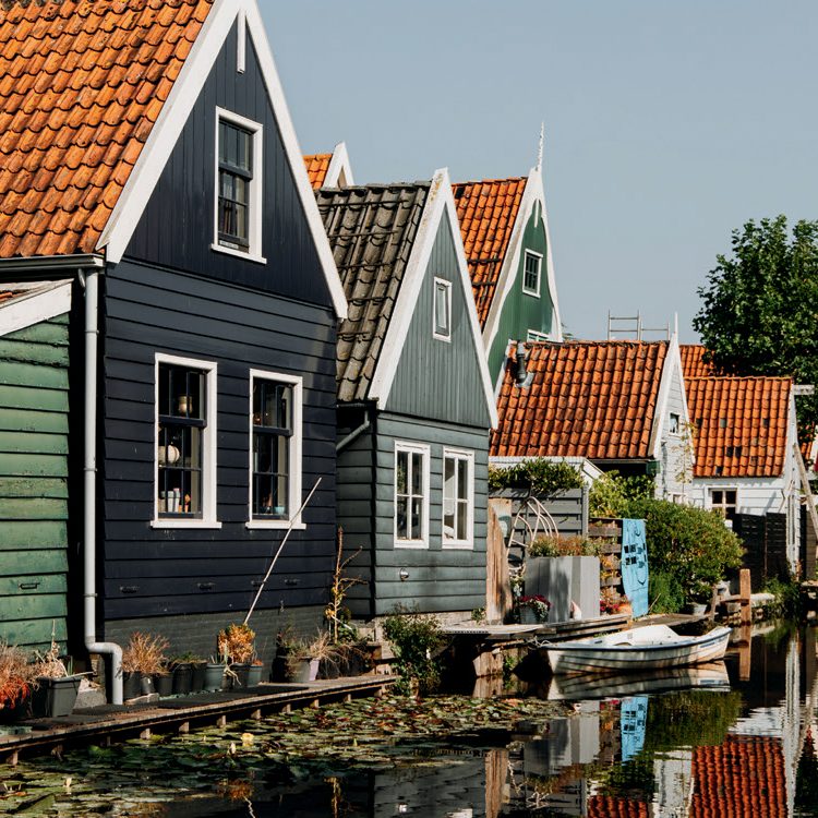 Tess Milne: ‘In 45 minuten sup je naar het oude centrum van Monnickendam, wandelen kan ook’