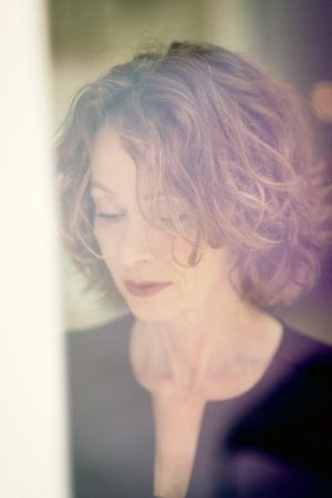 Thumbnail voor Liesbeth Dillen ontdekte dat haar man wekelijks betaalde voor seks: 'Ik voelde me dood vanbinnen'