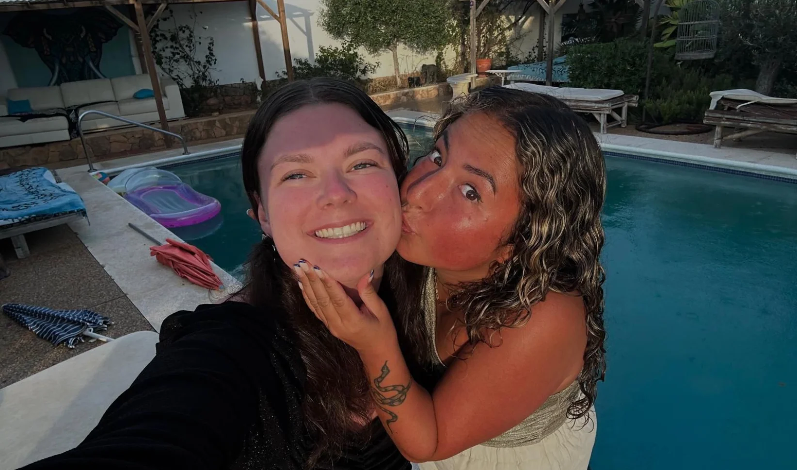 Lola en Charlotte besties door MainStreet