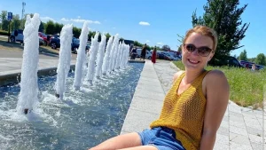 Thumbnail voor Na een mislukte sterilisatie moet Taika 15 keer naar de eerste hulp: ‘’Pijn hoort erbij’, zei de gynaecoloog’