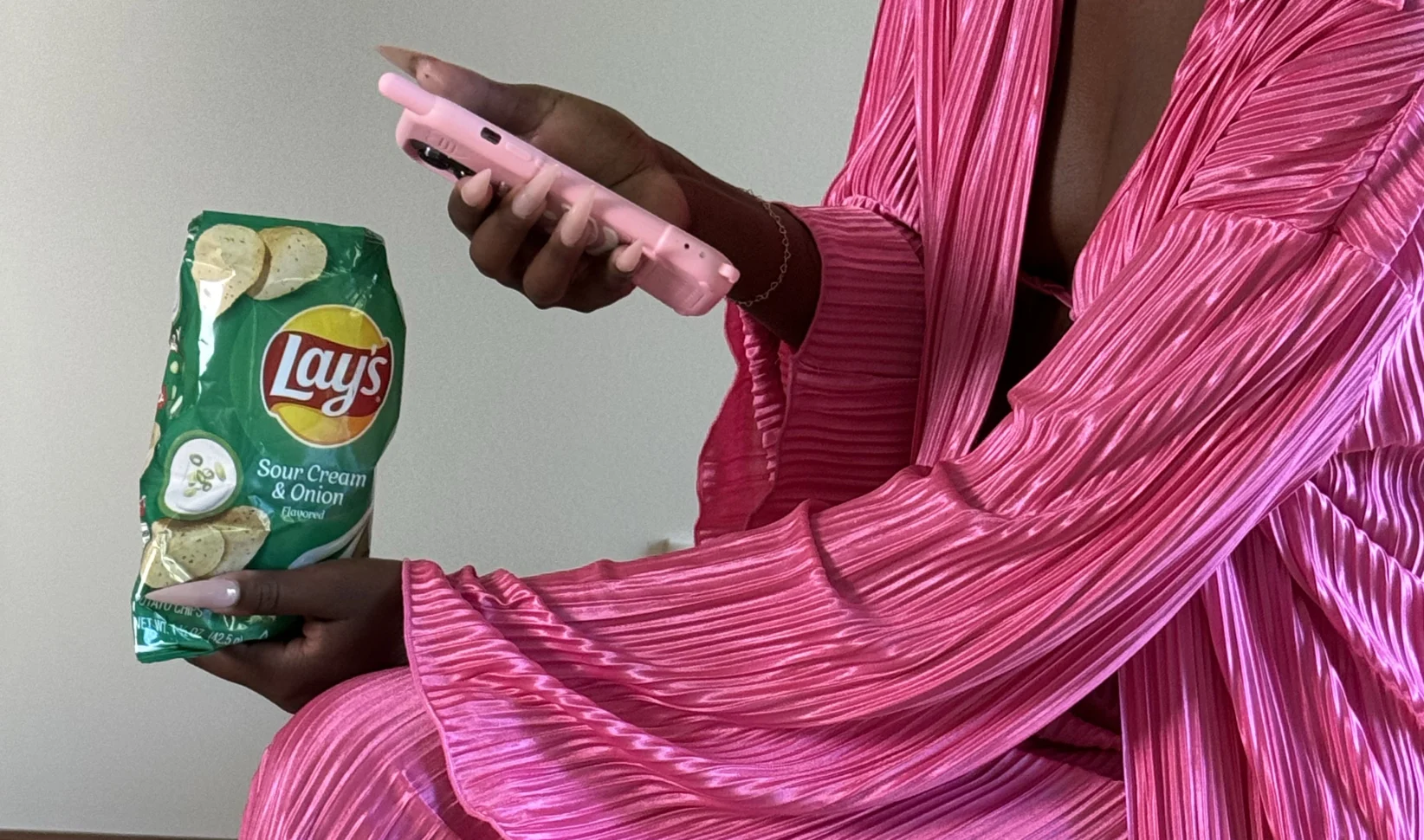 Tikkie te veel Kendra klasgenoot zakje chips