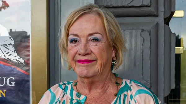 Viola Holt collega's