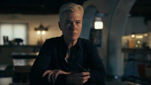 Thumbnail voor Ellie Lust zorgt voor etherdiscipline tijdens opdracht in 'Wie is de Mol?'