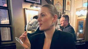 Thumbnail voor Chantal (32) heeft nooit een relatie gehad: 'Vond het op mijn 28e moeilijk, nu niet meer'