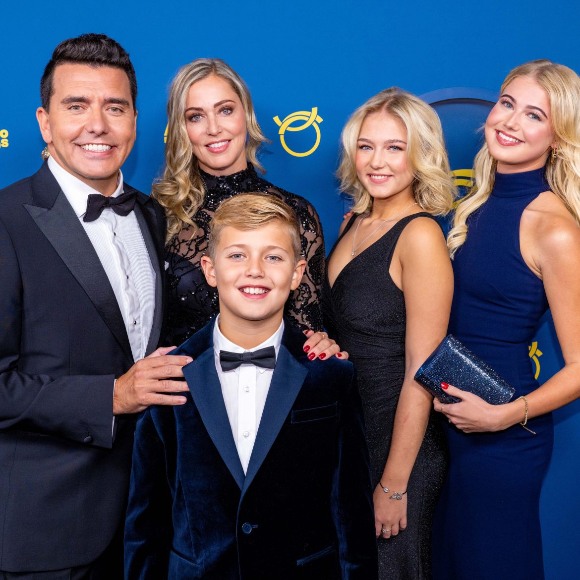 Jan Smit viert de liefde: 'Al 14 jaar mag ik deze schoonheid officieel mijn vrouw noemen'