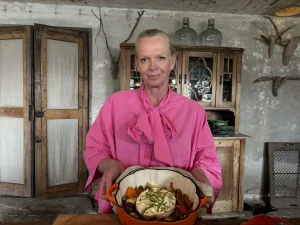 Thumbnail voor Eén pan, veel groente en heel veel kaas: dit is Karin Swerinks makkelijke ovengerecht