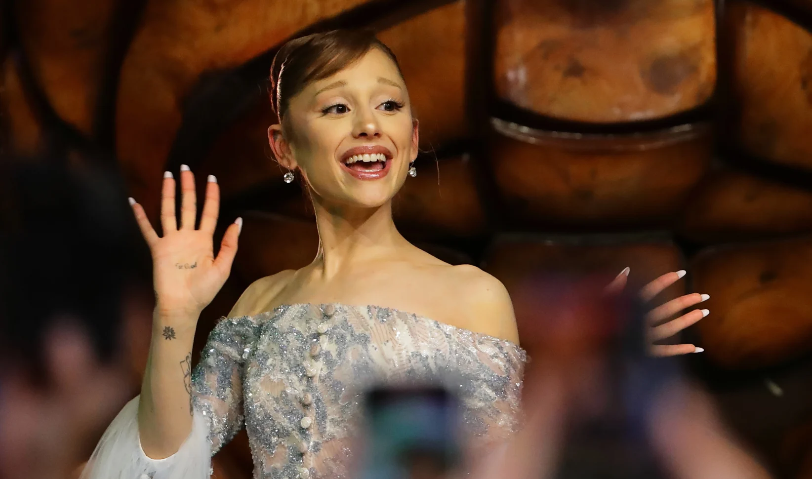 Ariana Grande tijdens Wicked: For Good premiere in Singapore