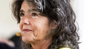 Thumbnail voor Eerbetoon aan Dieuwertje Blok na landelijke intocht Sinterklaas: 'Voor Dieuwertje'