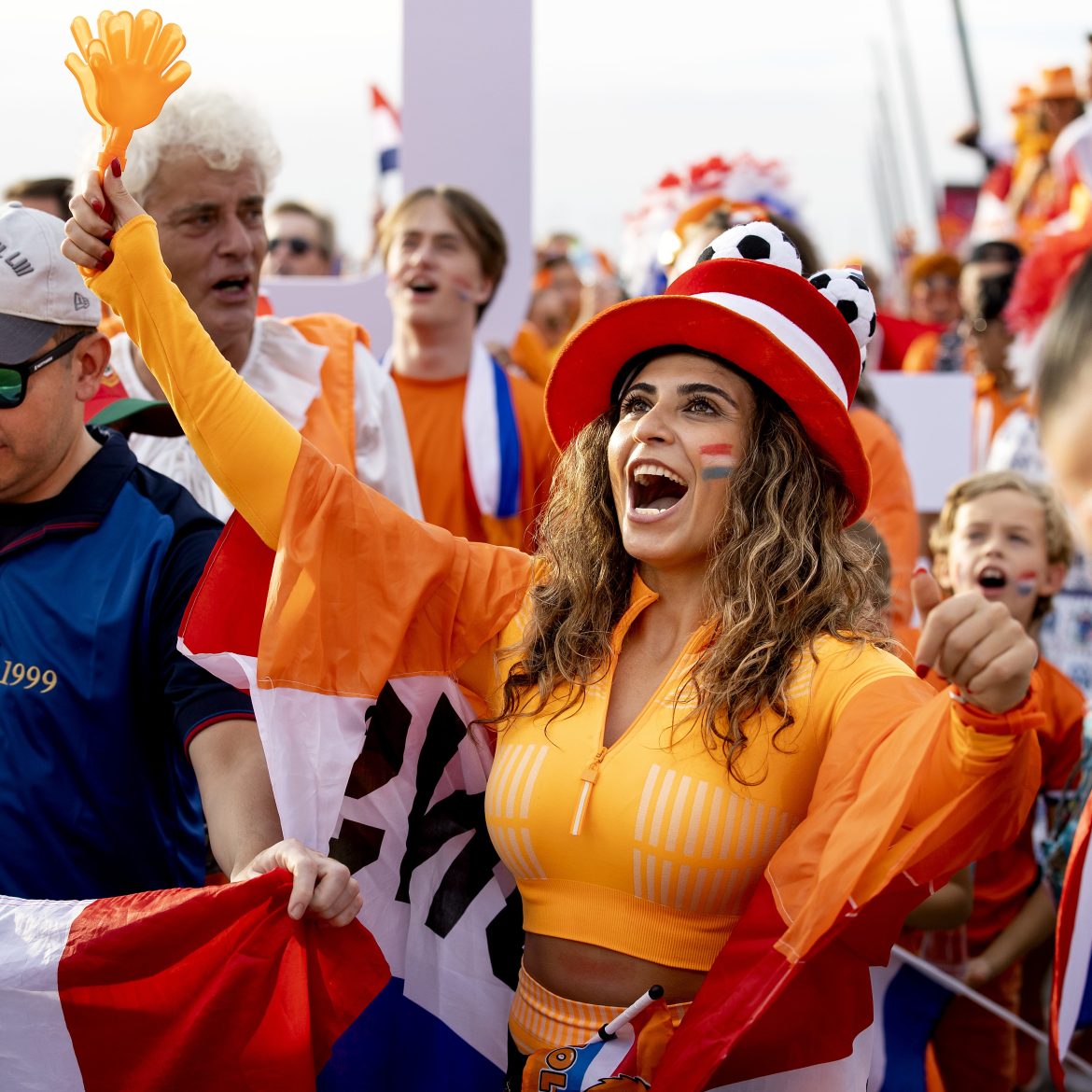 Oranjefans vieren feest