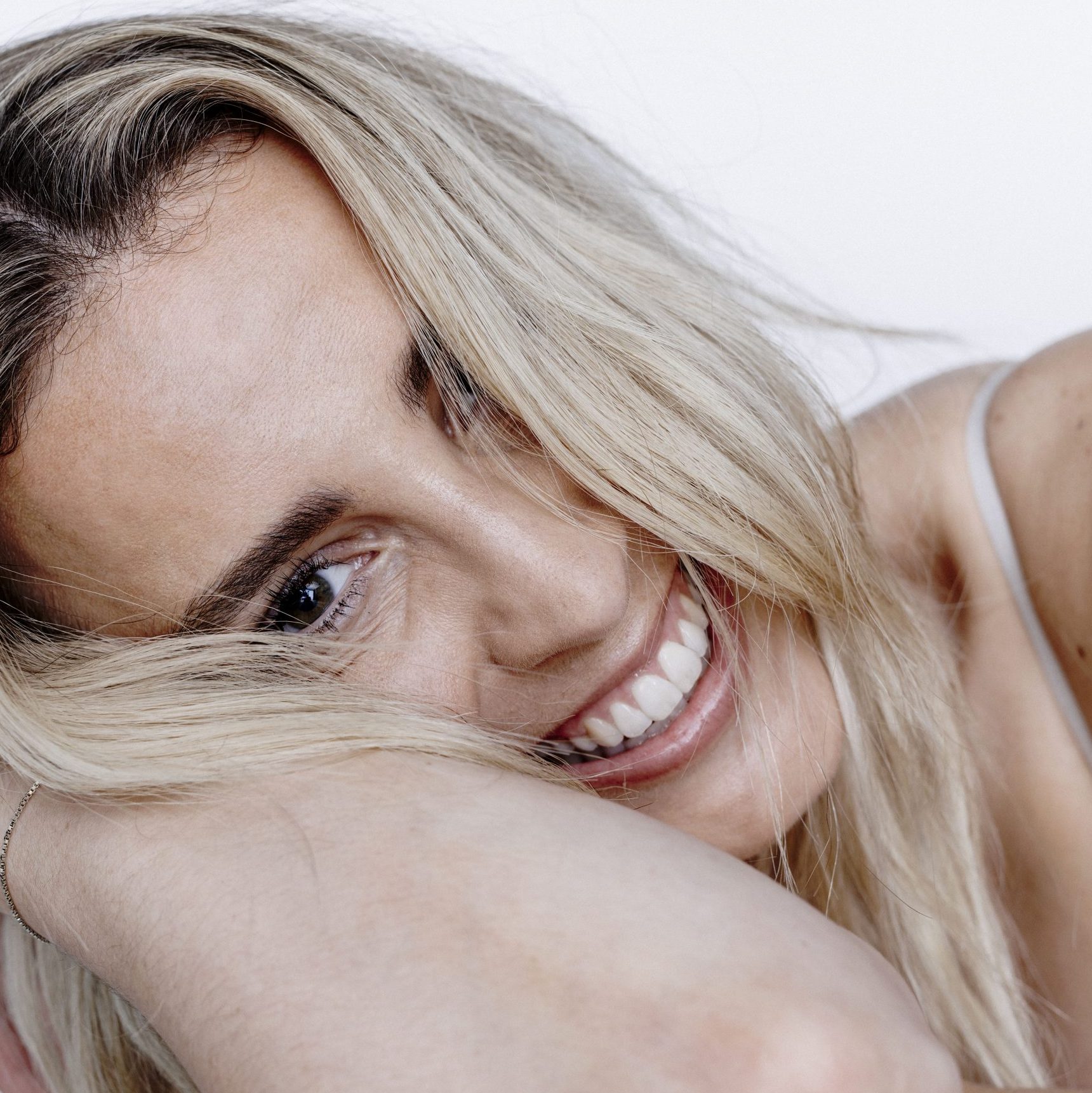 Iris Enthoven: 'Knuffelen met Maup is de beste therapie ooit'