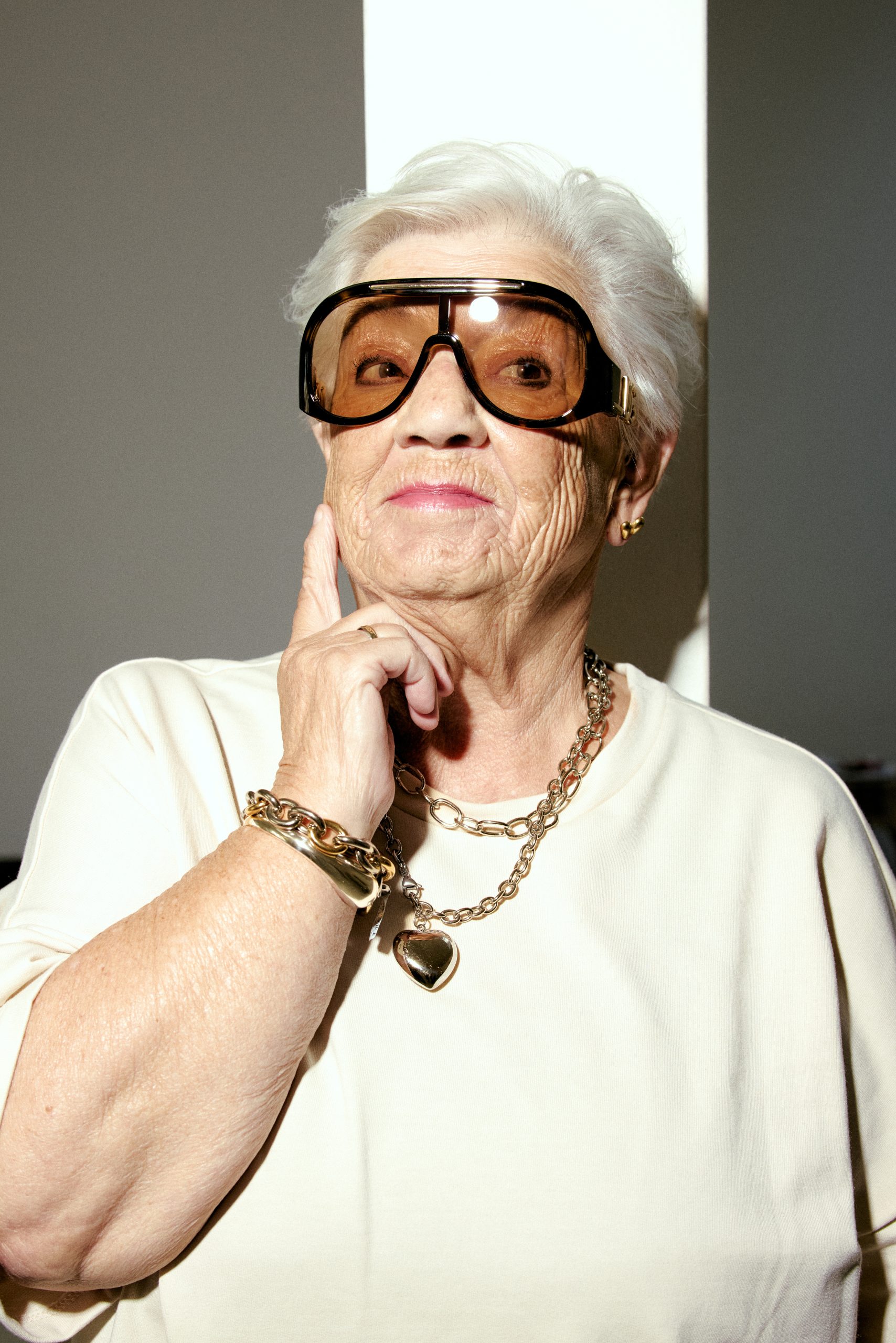 Advies van oma Wil: 'Duik niet te snel met elkaar in bed, neem de tijd om elkaar te leren kennen'