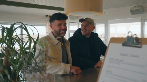 In 'Onderweg naar Liefde' denkt Kyle graag met zijn logé mee: 'Is het al gelukt met 'nummer twee'?'