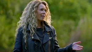 Thumbnail voor Roxane van Iperen open over haar traumatische jeugd in 'Boerderij van Dorst': 'Alles wat mis kon gaan, was mis'