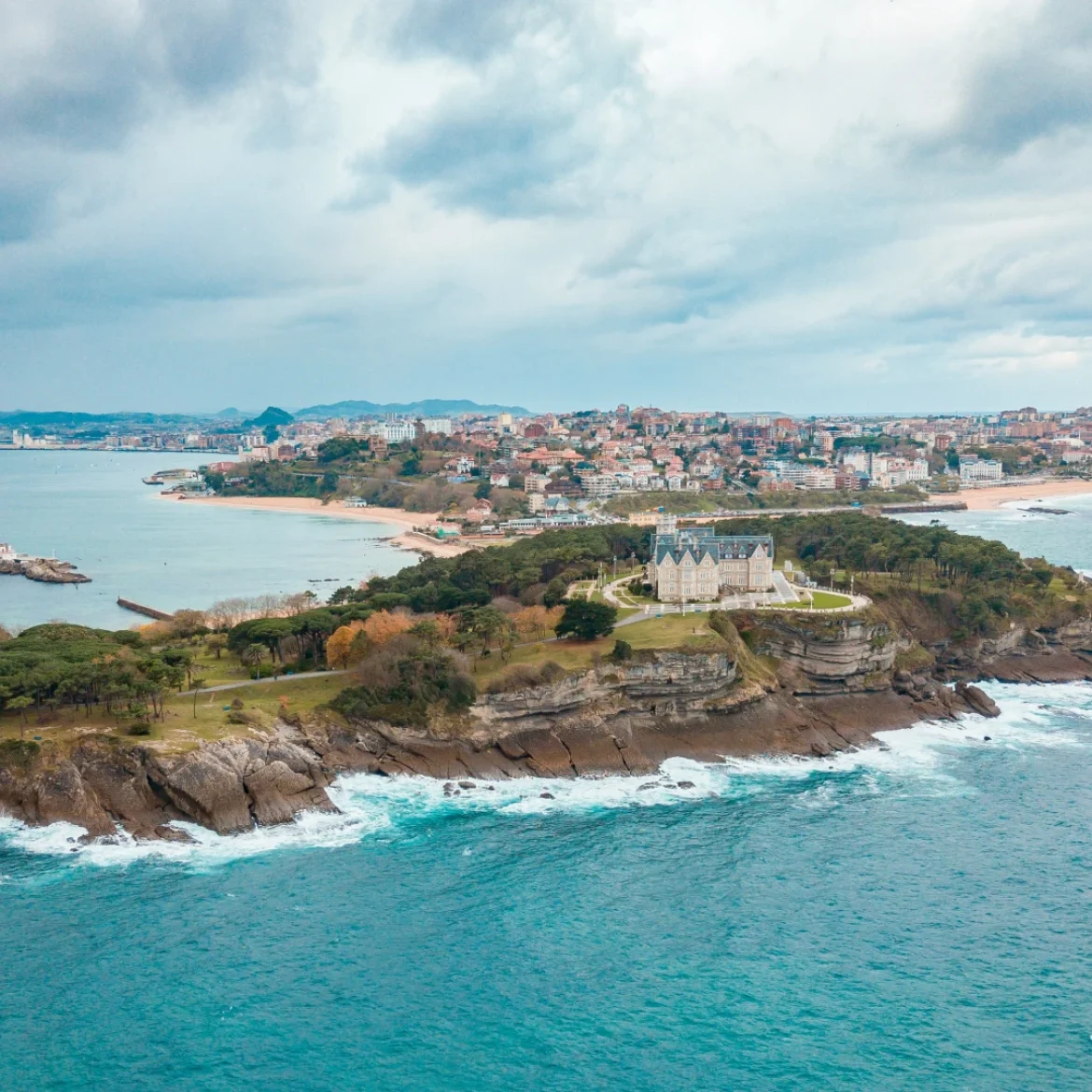 Deze verrassende Spaanse stad wil je aankomend jaar bezoeken