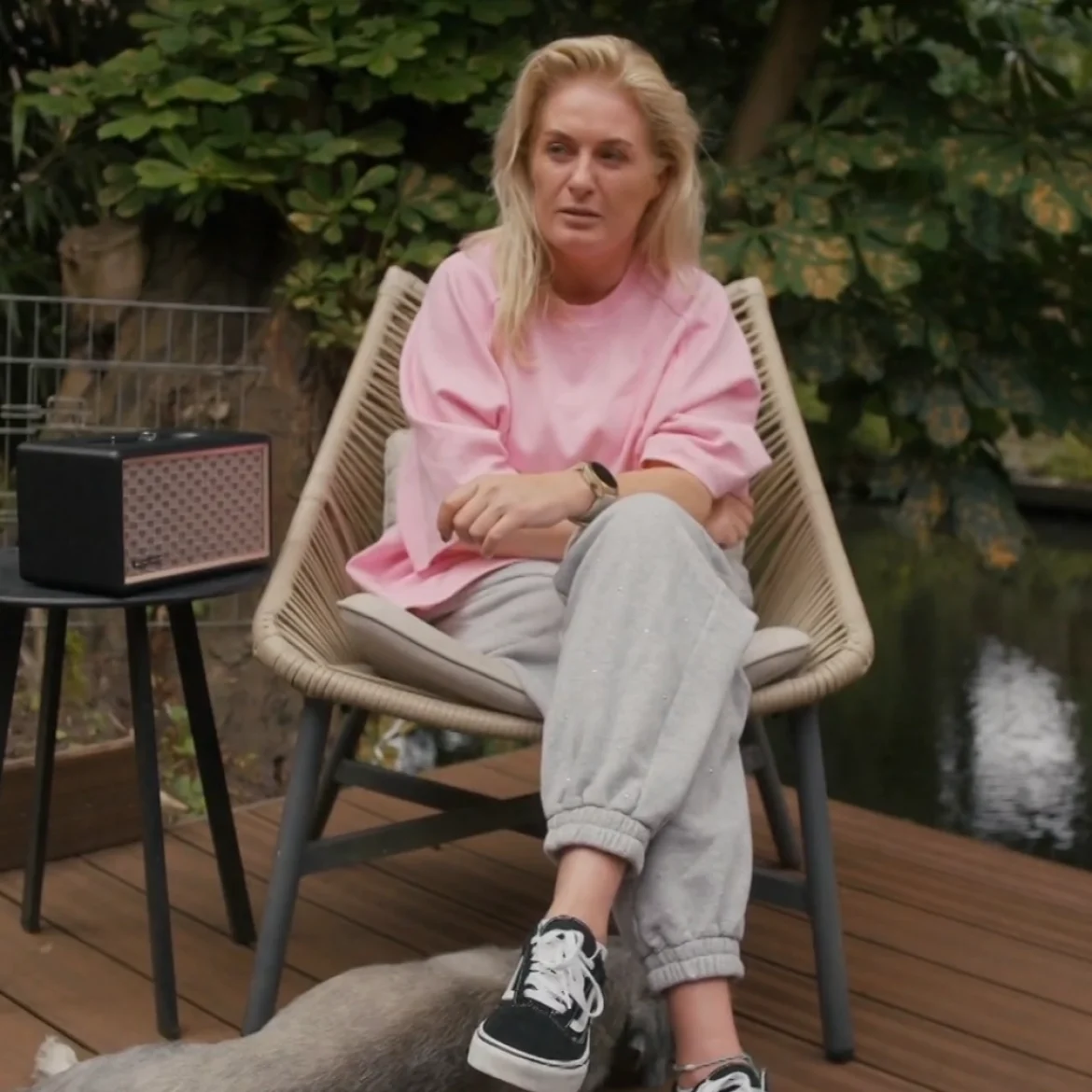 Sanne Hans wilde stoppen met 'Onvergetelijke Liedjes' toen ze hoorde met welk nummer ze aan de slag moest