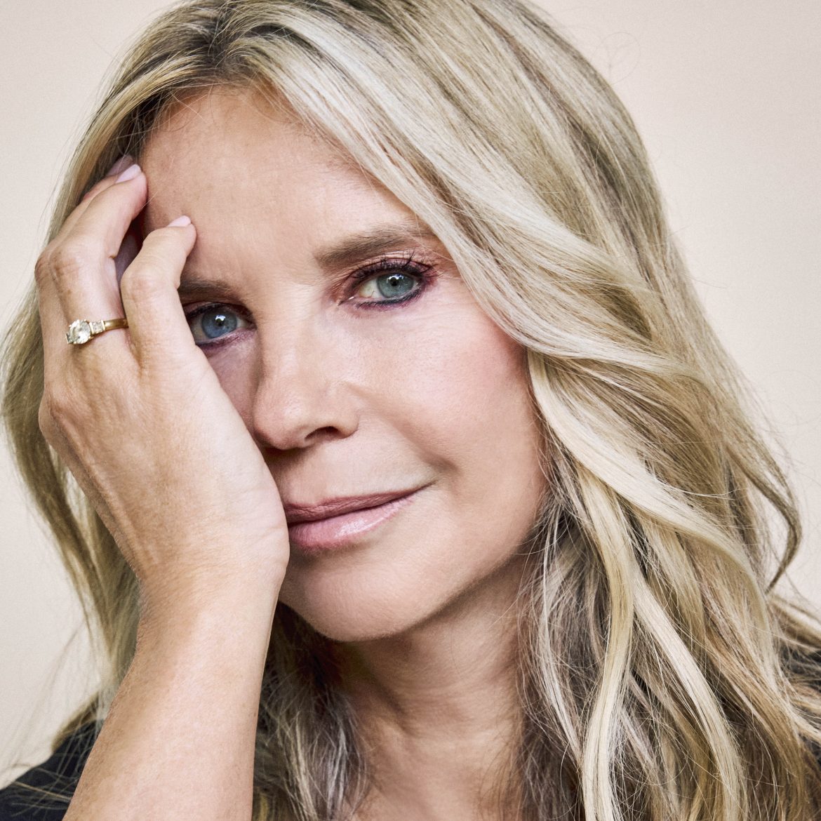 Verlies, verborgen verdriet én weer verdergaan: dit lees je deze maand in LINDA. 'WAT NIEMAND ZIET'