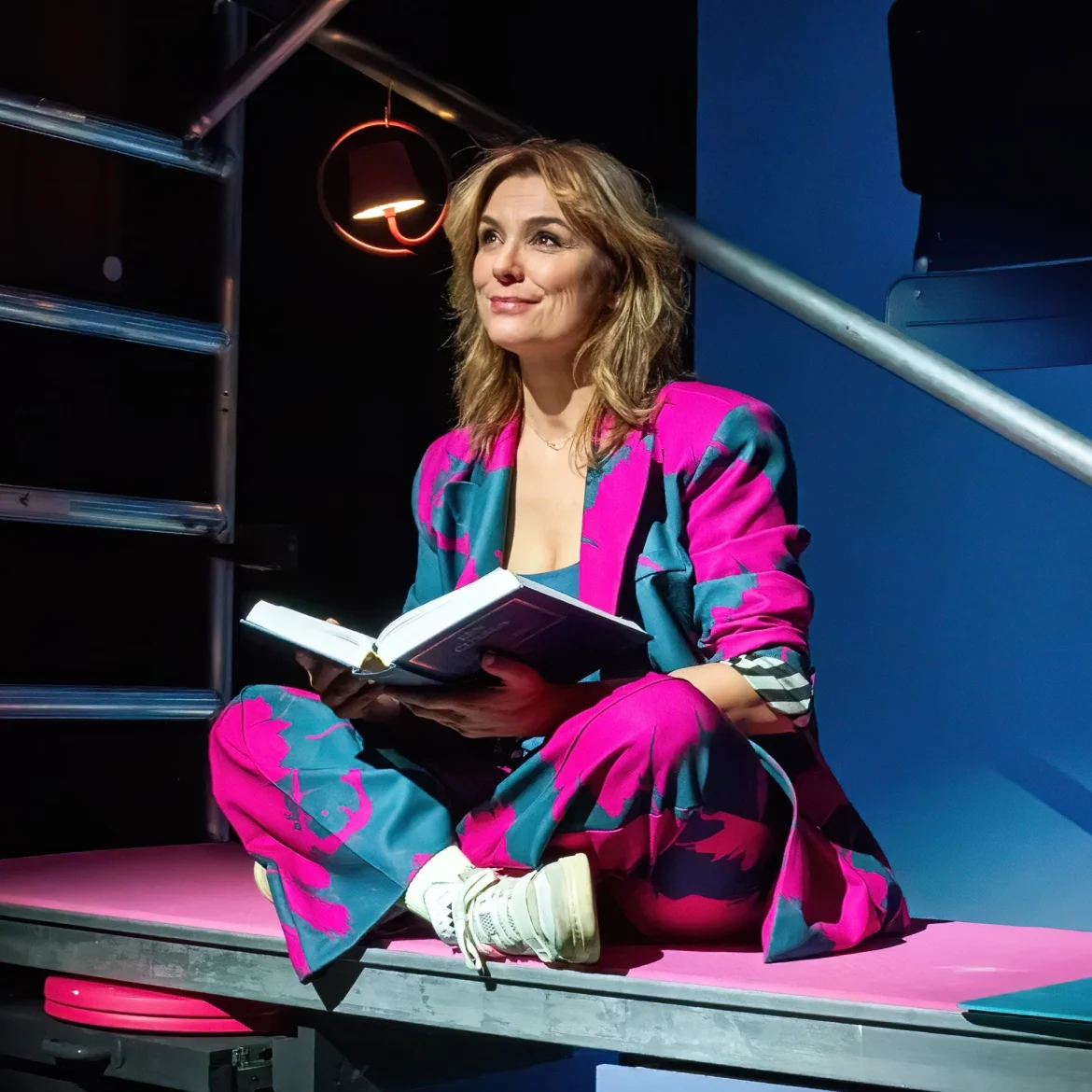 Evi Hanssen in haar theaterstuk Bloedheet & Tranen