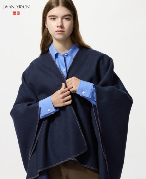 Cape van Jonathan Anderson