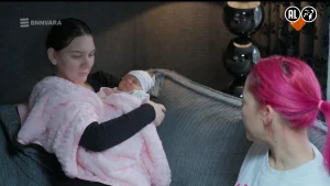 Thumbnail voor Bevalling Daisy Aliesia (19) gaat niet zoals verwacht: 'Waar is mijn kind?'