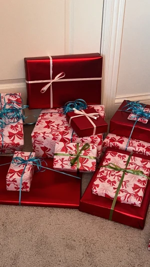 Thumbnail voor Van je boyfriend tot je moeder: 5 accessoires om iedereen aan de kersttafel cadeau te doen