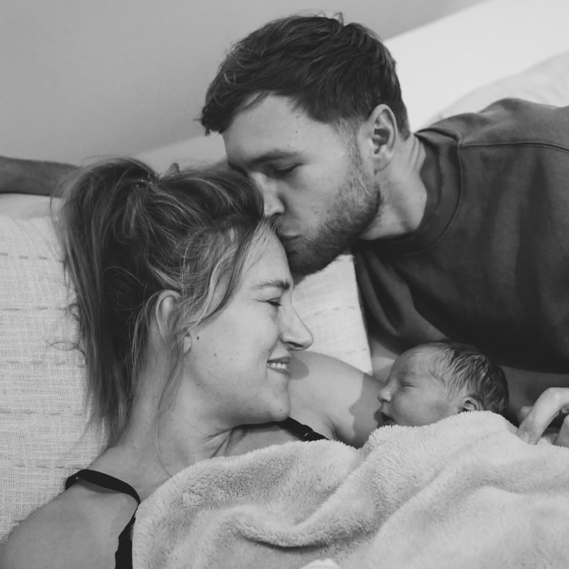 Suzan & Freek ouders geworden van zoon Sef: 'Jij hoort bij ons'