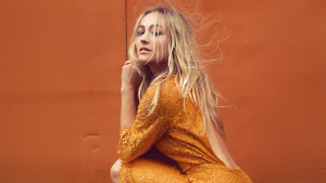 Thumbnail voor Even binnenkijken bij de verbouwing van het huis van Carolien Spoor: 'Realistische update'