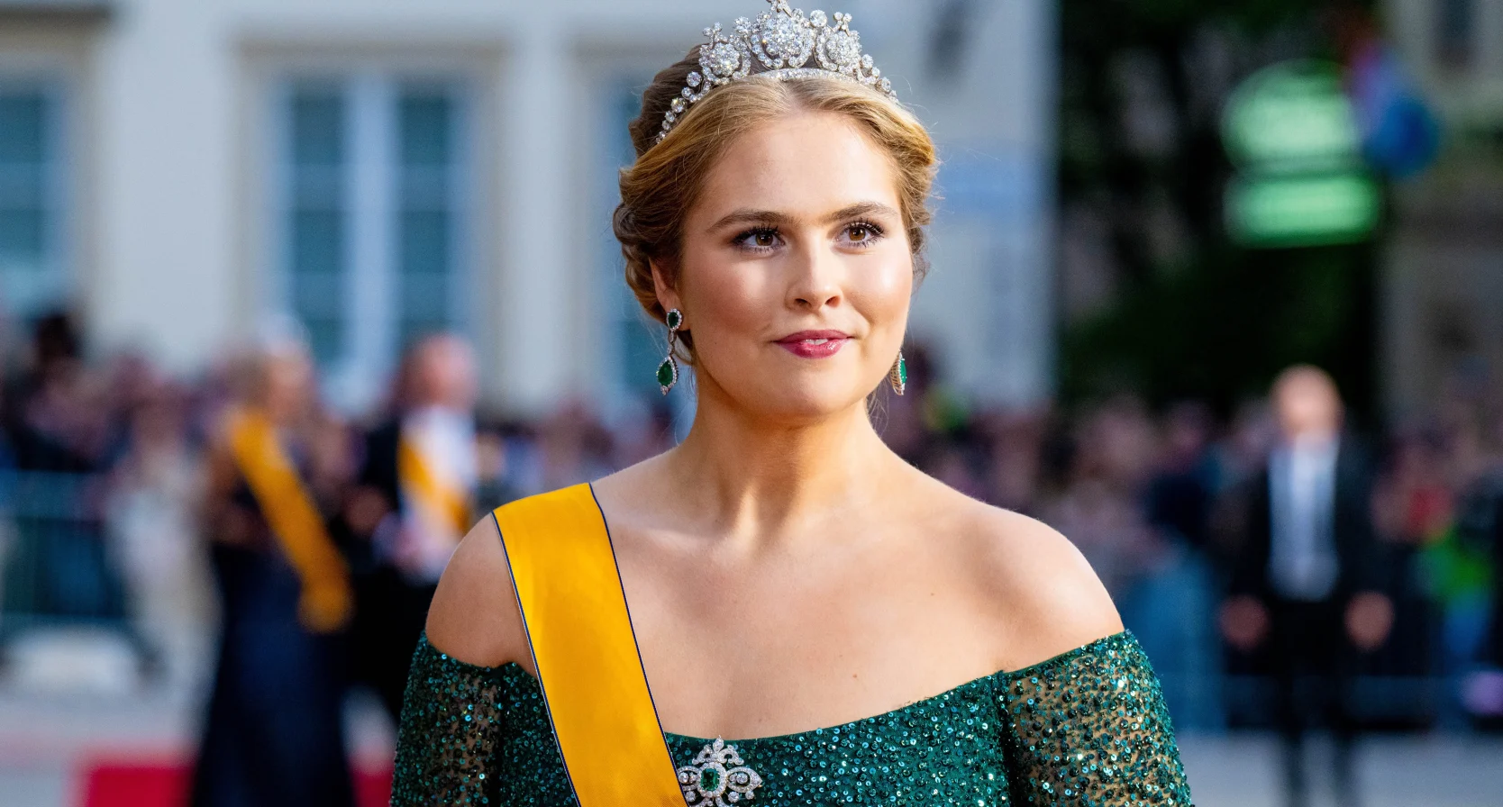 Amalia jarig beste outfits