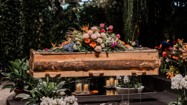 'In één oogopslag zien we het: deze kist te groot is voor het gat op de begraafplaats'