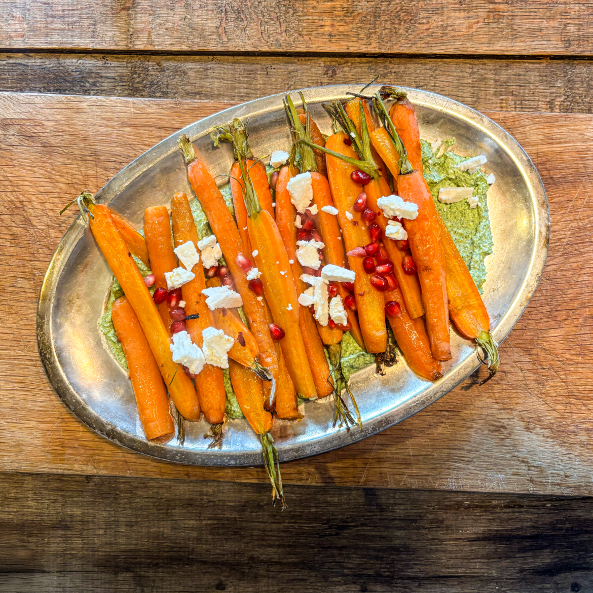 Bijgerecht voor kerst: wortels met fetadip