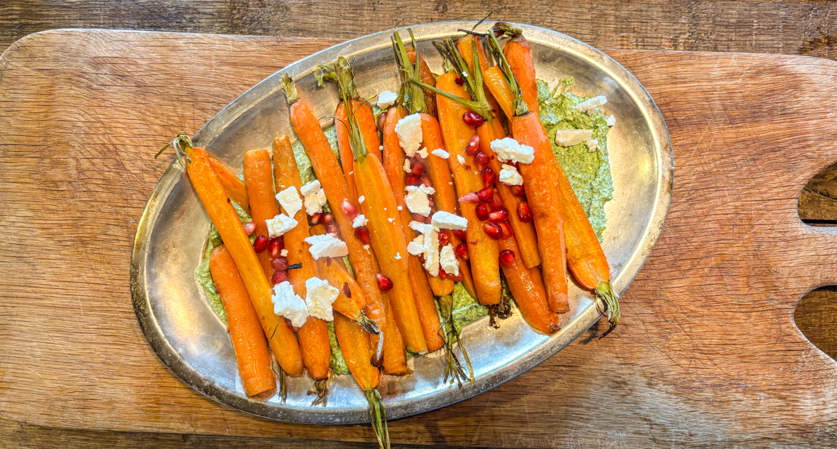 Bijgerecht voor kerst: wortels met fetadip