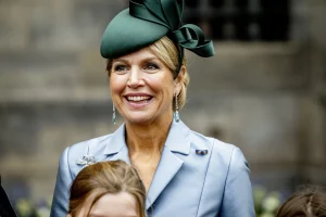 Thumbnail voor Máxima schittert in twee trendkleuren tijdens staatsbezoek van de Finse president