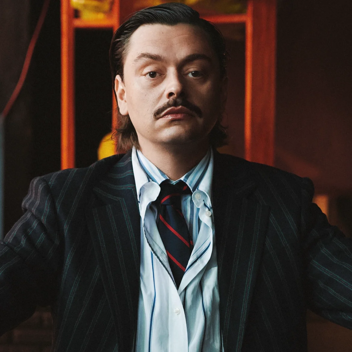 Cabaretier Gover Meit (38) had 10 relaties in 8 jaar: 'Het liefst had ik allang een gezin, maar iets in mij verzet zich'