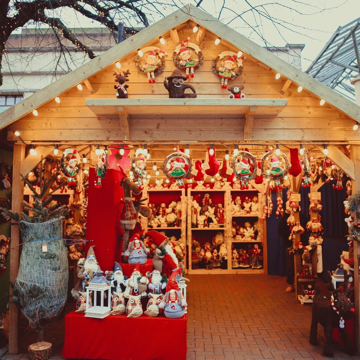 Duitse kerstmarkt ontruimd na meldingen over bewapende man