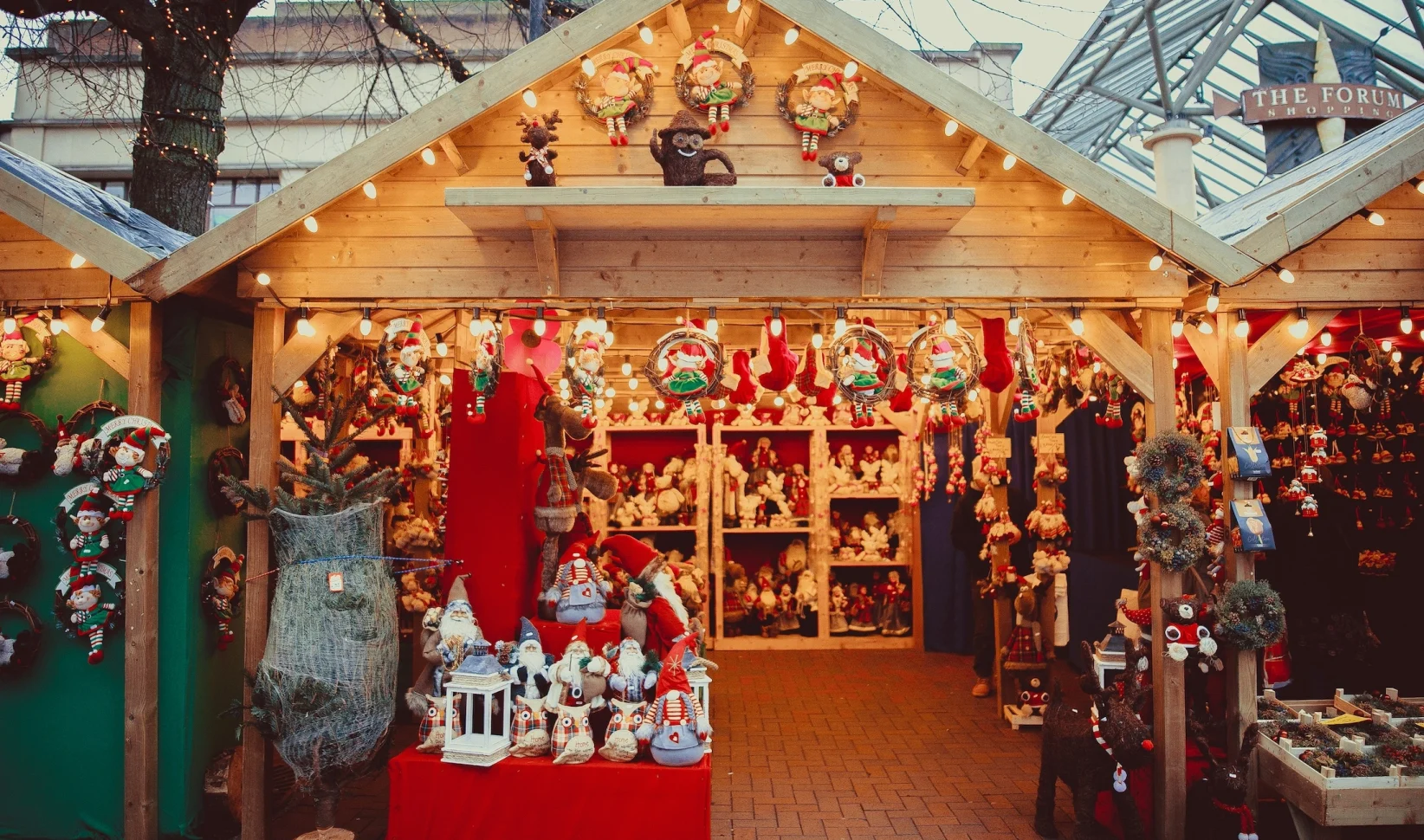 Duitse kerstmarkt ontruimd na meldingen over bewapende man