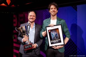 Thumbnail voor 'Even tot Hier' haalt ruim 3,1 miljoen euro op voor Oekraïne: 'Dit overtreft alle verwachtingen'