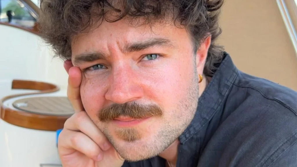 thomas aangerand politieagent intimiteit