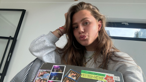 Thumbnail voor Bobbi heeft hekel aan kerst: 'Als ik kerstmuziek hoor, krijg ik spontaan hoofdpijn'