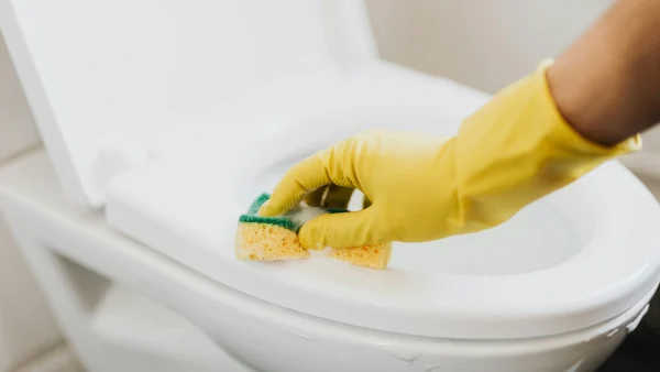 toiletbezoek man ontslagen