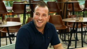 Thumbnail voor Toen Rafael van der Vaart Estavana op tv zag, was het meteen raak: 'Bij haar uitstraling dacht ik echt: jeetje mina'