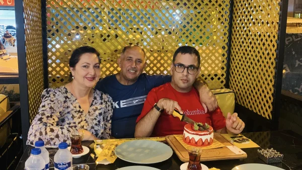 Eshaq mantelzorg zoon