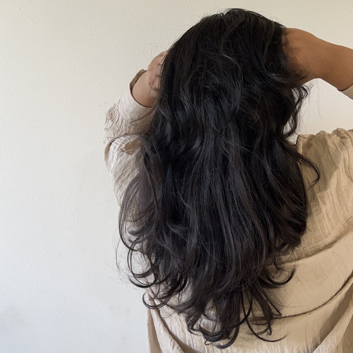 Vrouw met volume in het haar