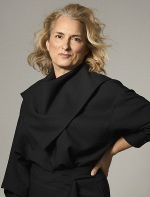 Thumbnail voor Deze wel héél betaalbare dagcrème gebruikt Carly Wijs (plus andere beautytips die écht werken)