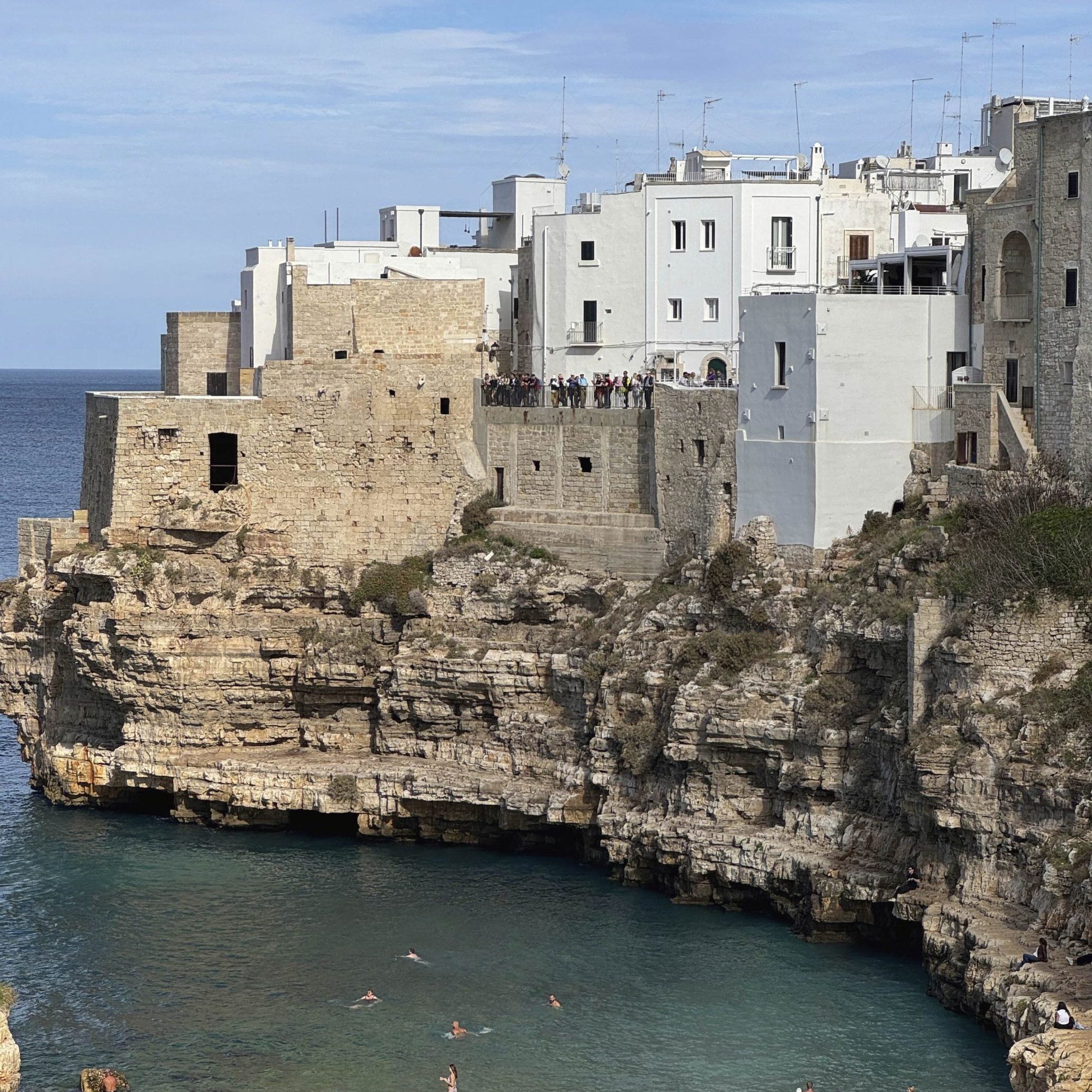 Zandstranden, sprookjesachtige huizen en heerlijk eten: déze plek in Italië wil je bezoeken dit jaar