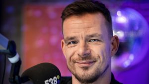 Thumbnail voor Zwaar auto-ongeluk dj Niek van der Bruggen: 'Mijn hond Puck ontsnapte en is nog steeds kwijt'