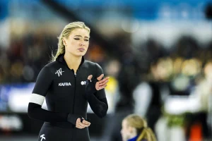 Jutta Leerdam val in tranen