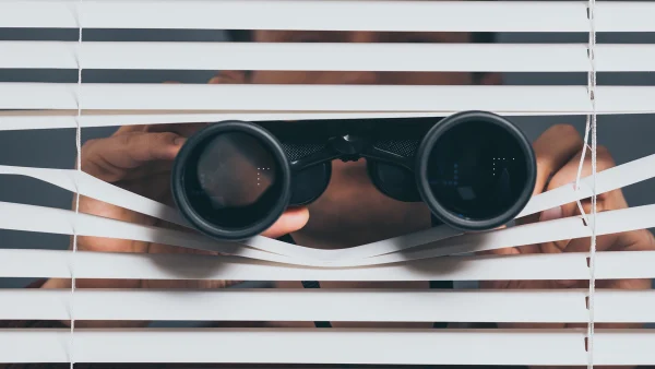 bedrogen vrouw - overbuurvrouw begluren