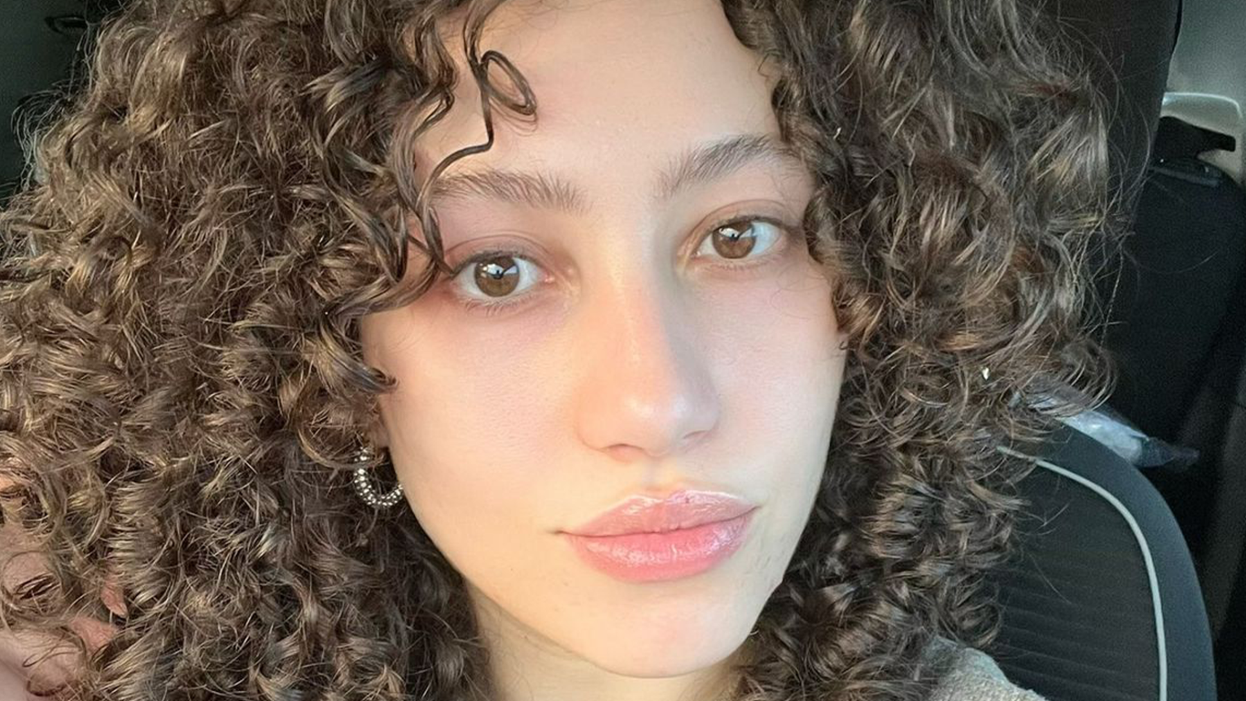 Nardin werkt bij een tankstation: 'Elke keer kom ik met een verhaal thuis'