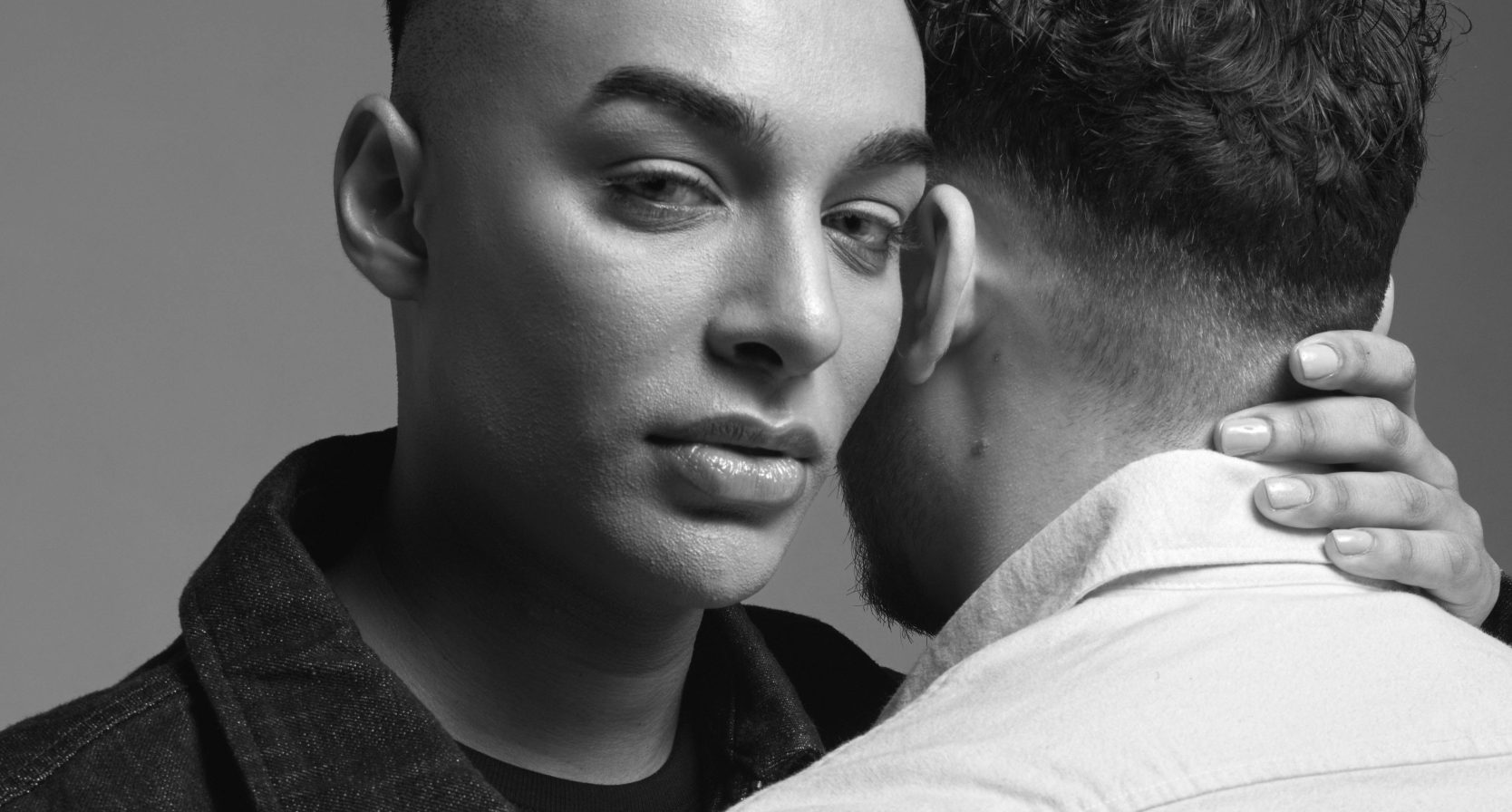 Faisel Rapper King Faisel: 'Laat mijn leven niet bepalen door de sukkels die me ...